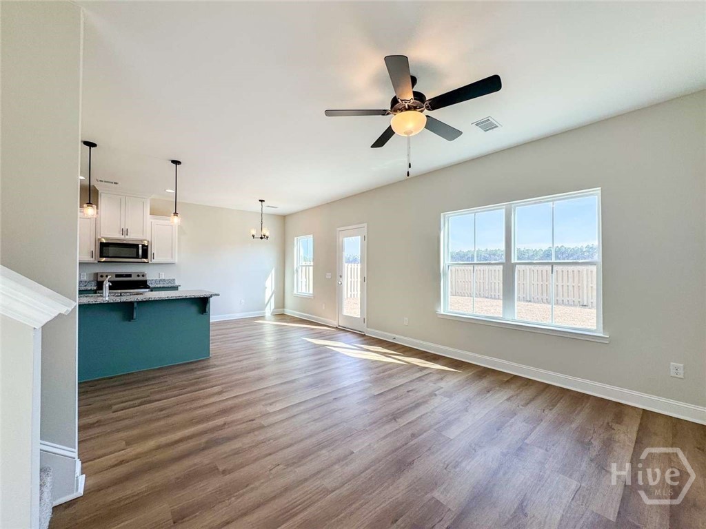 85 Hamilton Drive Hinesville, GA 31313 - Photo 3 of 23