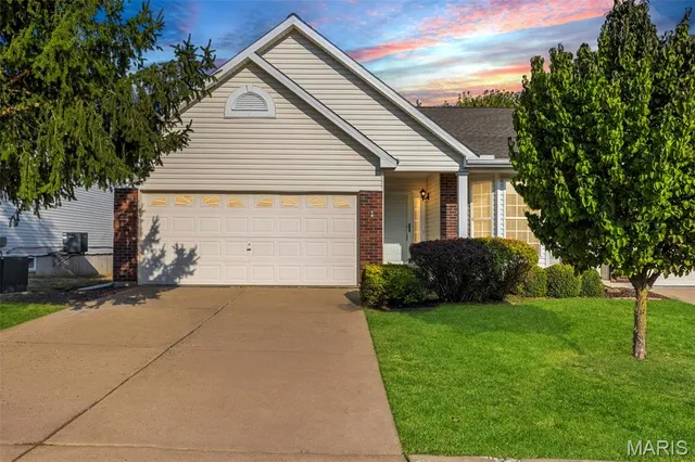 $289,900 | 6 Green Park Lane, O'Fallon, MO 63366