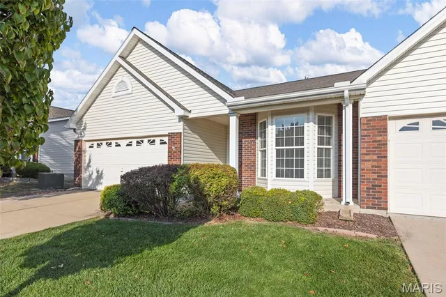 $289,900 | 6 Green Park Lane, O'Fallon, MO 63366