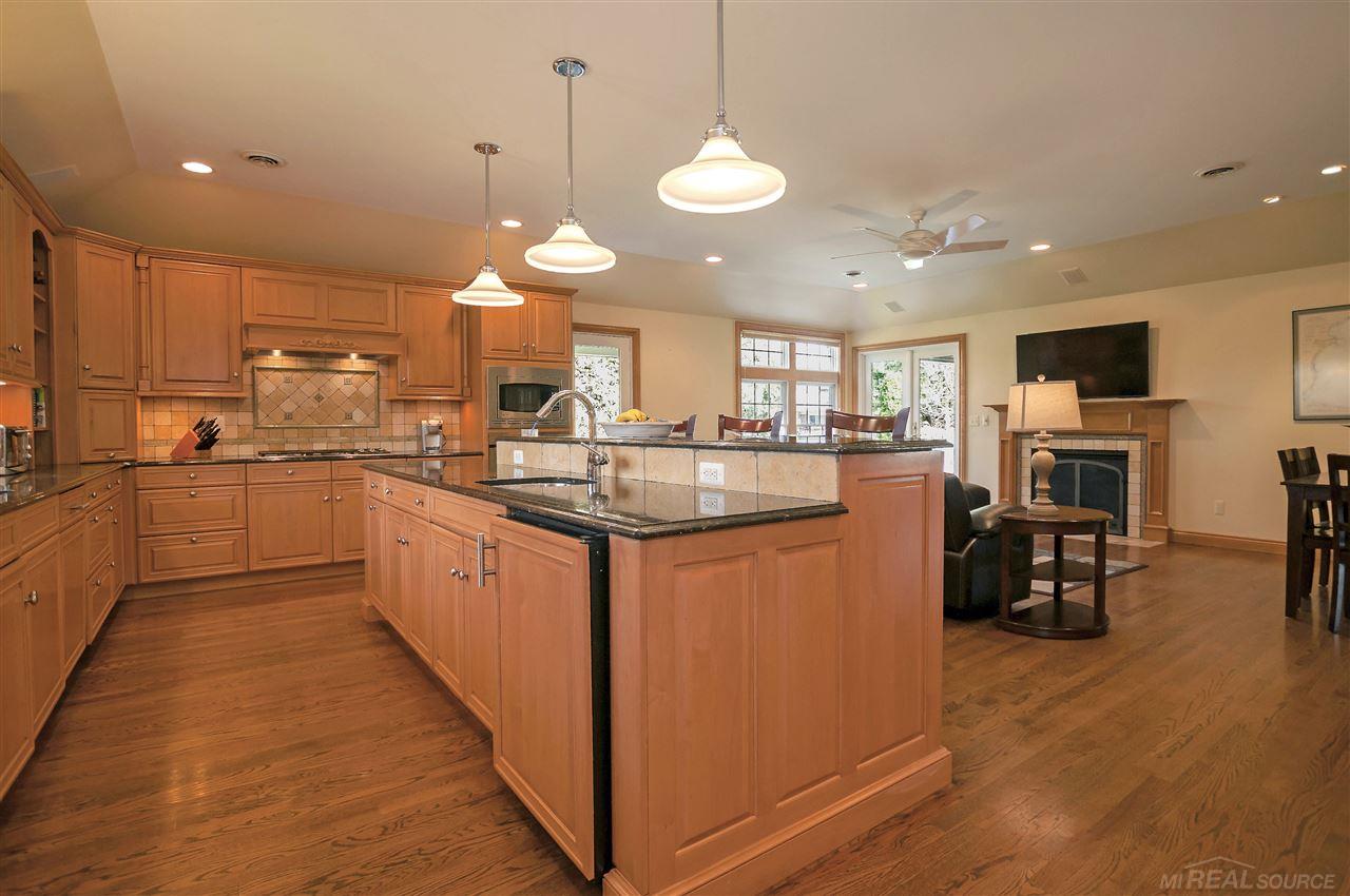 294 Stephens Road Grosse Pointe Farms, MI 48236 - Photo 12 of 42