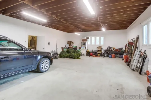 a view of a garage