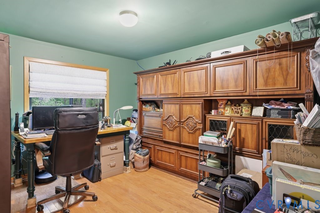 1061 Turkey Ridge Drive Moseley, VA 23120 - Photo 23 of 51 a workspace with furniture