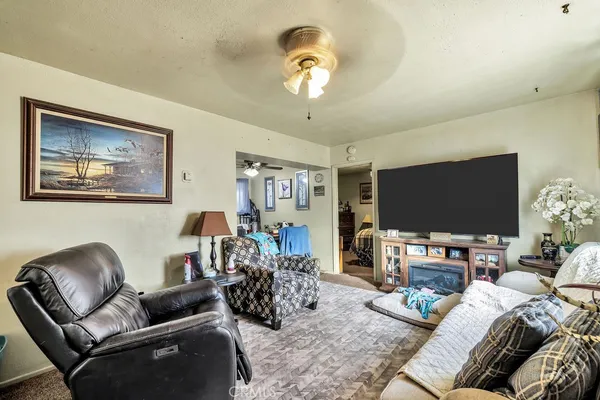 $189,999 | 241 North Helena Street, Ridgecrest, CA 93555