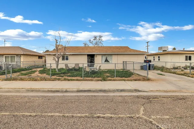 $199,999 | 241 North Helena Street, Ridgecrest, CA 93555