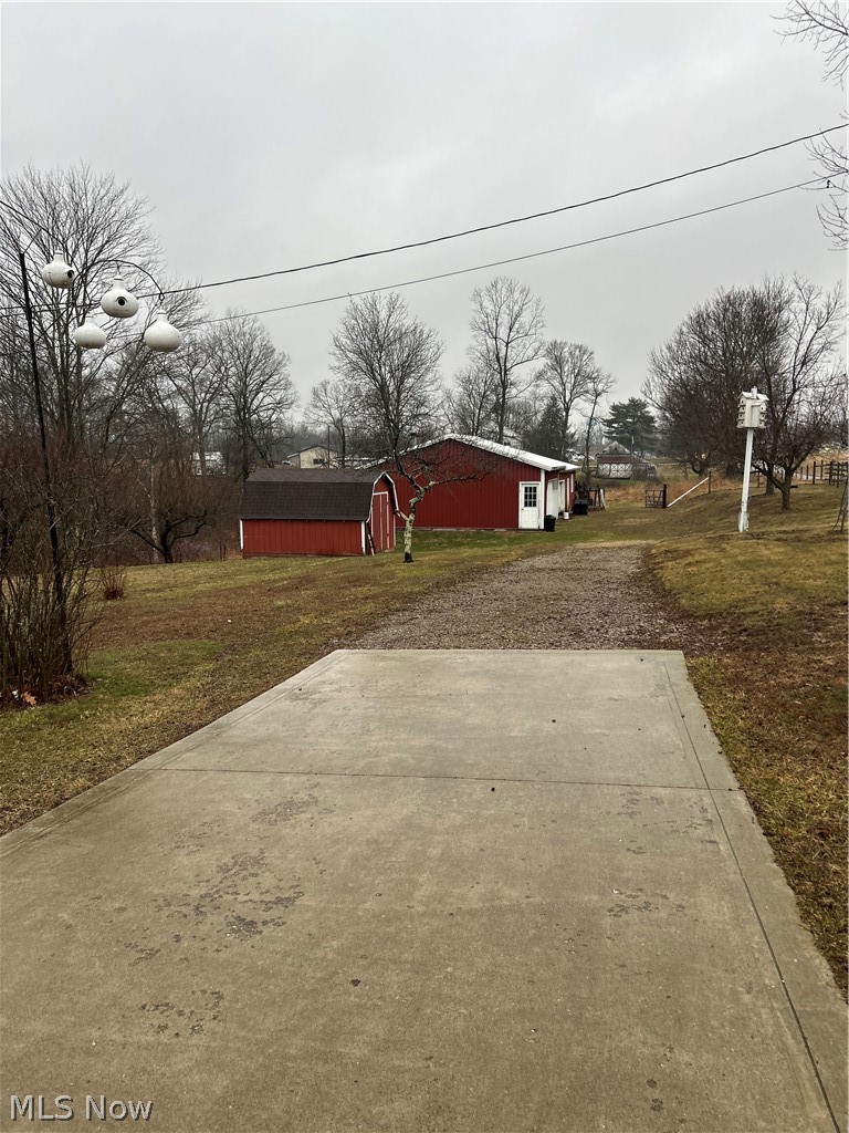 73323 Old Twenty One Road Kimbolton, OH 43749 - Photo 2 of 14