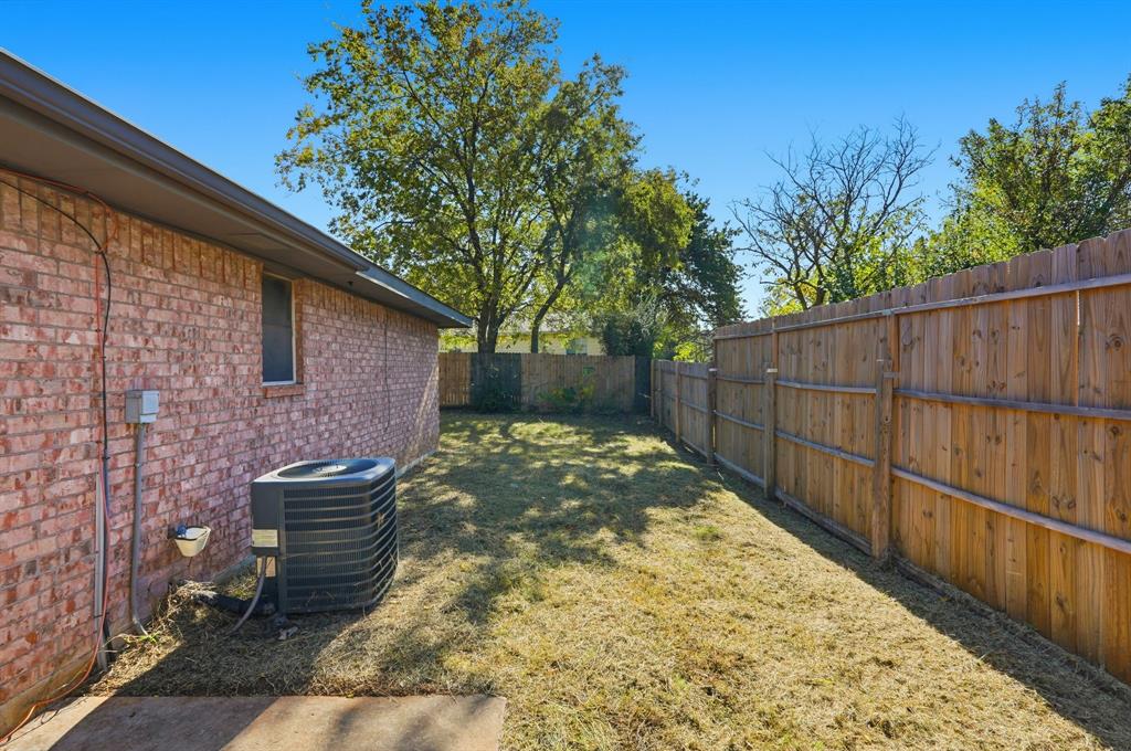 1304 Paco Trail Denton, TX 76209 - Photo 23 of 28