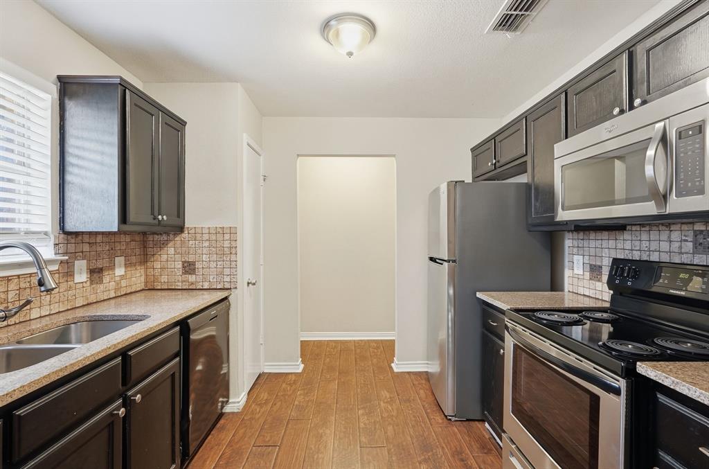 1304 Paco Trail Denton, TX 76209 - Photo 4 of 28