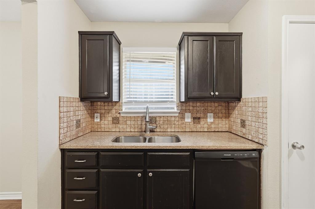 1304 Paco Trail Denton, TX 76209 - Photo 6 of 28