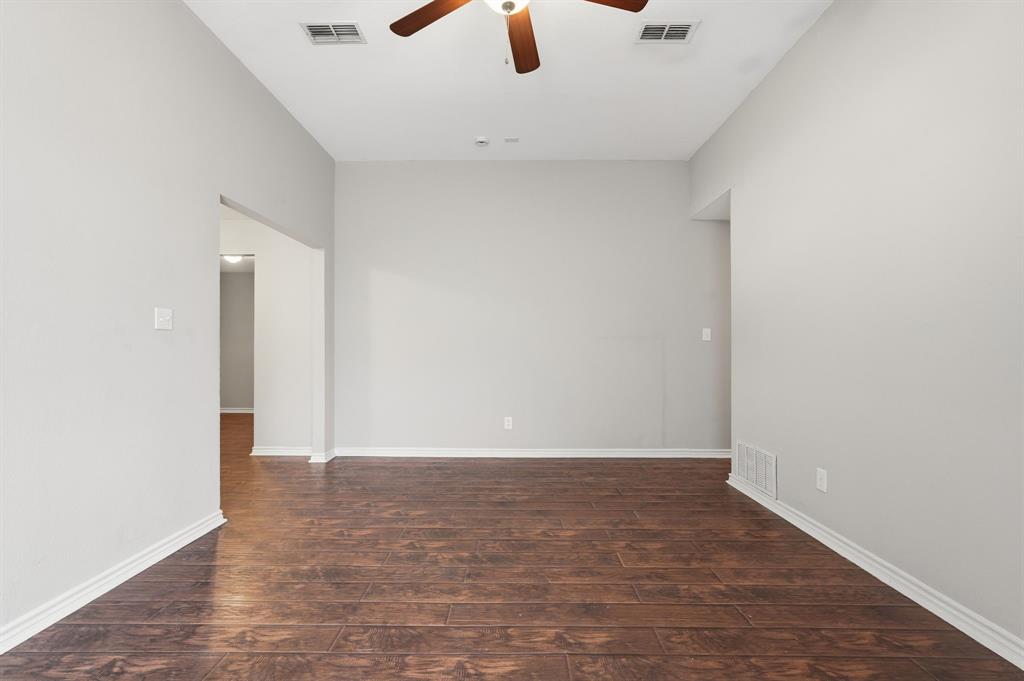 1304 Paco Trail Denton, TX 76209 - Photo 10 of 28