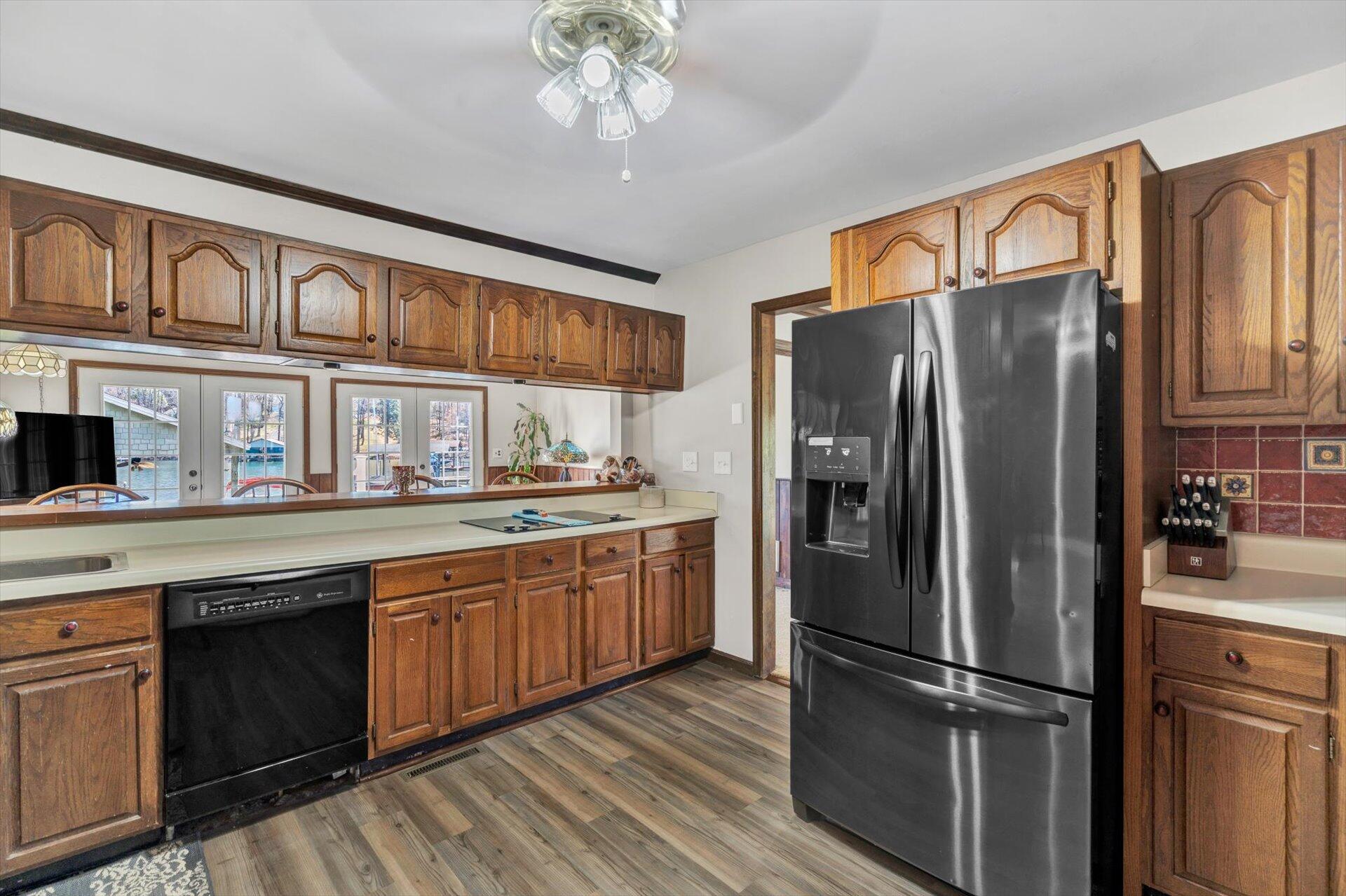 6235 Scruggs Road Moneta, VA 24121 - Photo 18 of 59 18-032920230032