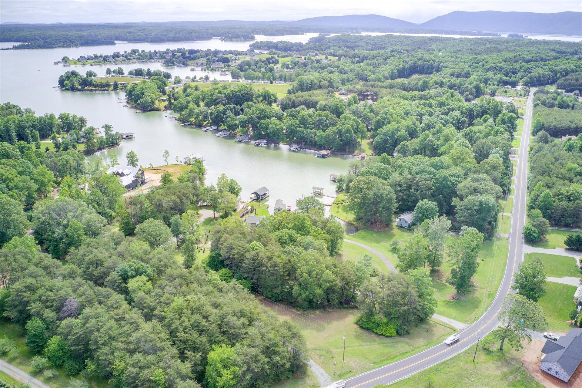 6235 Scruggs Road Moneta, VA 24121 - Photo 58 of 59 62-25-052520220008