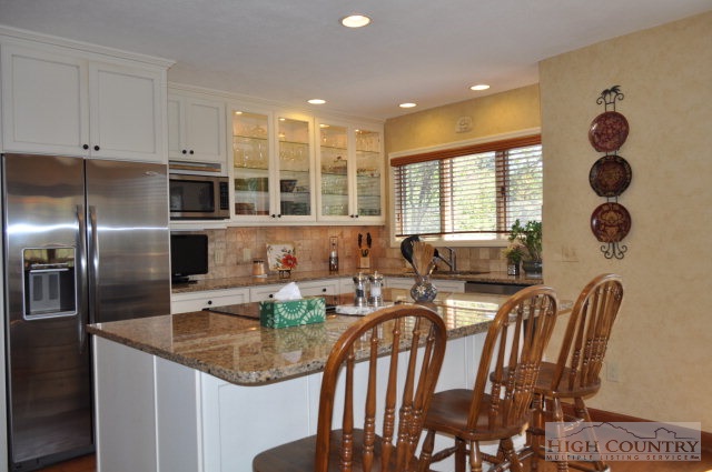 314 Deerfield Estates Road Boone, NC 28607 - Photo 4 of 39