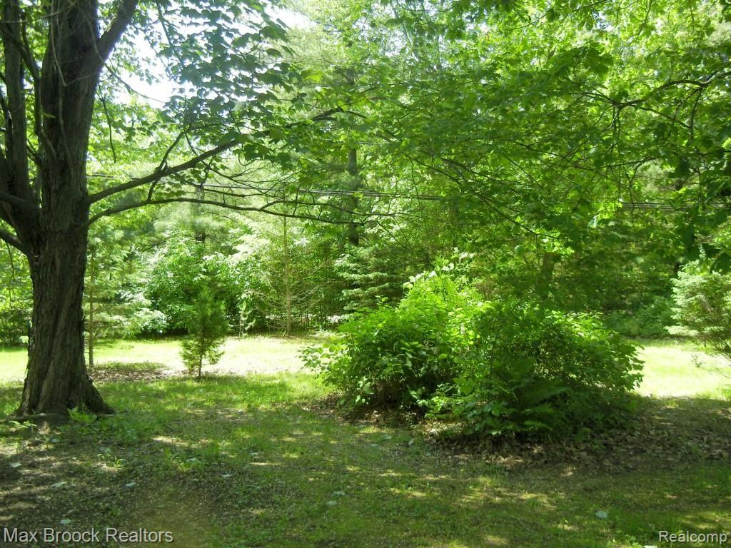 9950 Allen Road Clarkston, MI 48348 - Photo 20 of 76