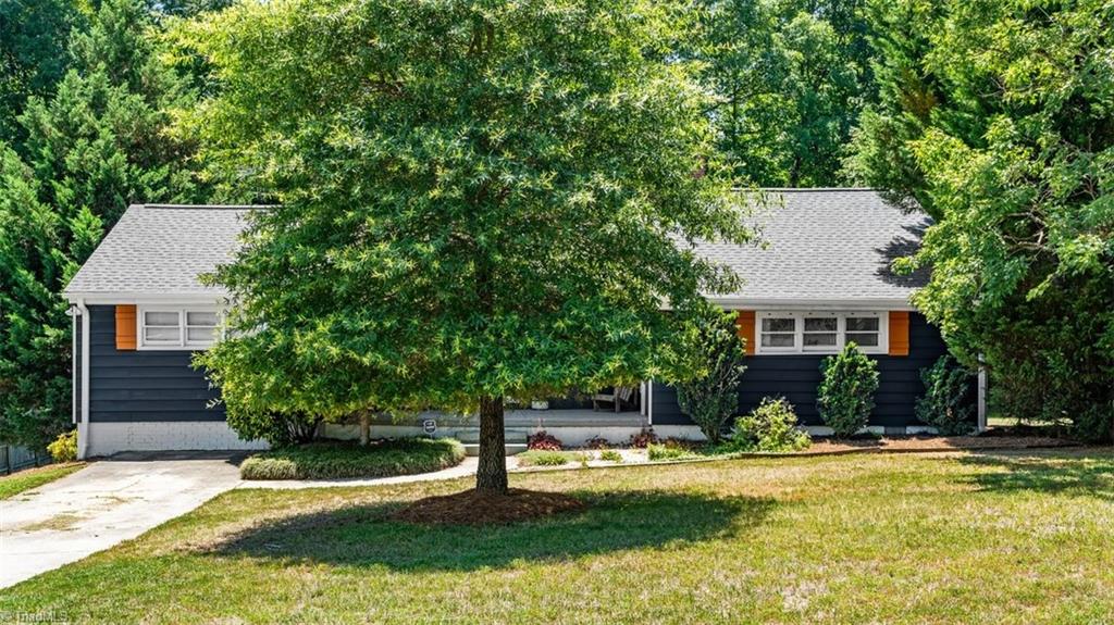 321 West Parris Avenue High Point, NC 27262 - Photo 3 of 36