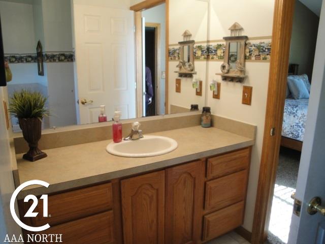 10244 Norman Road Avoca, MI 48006 - Photo 15 of 30 31340599-14.JPG