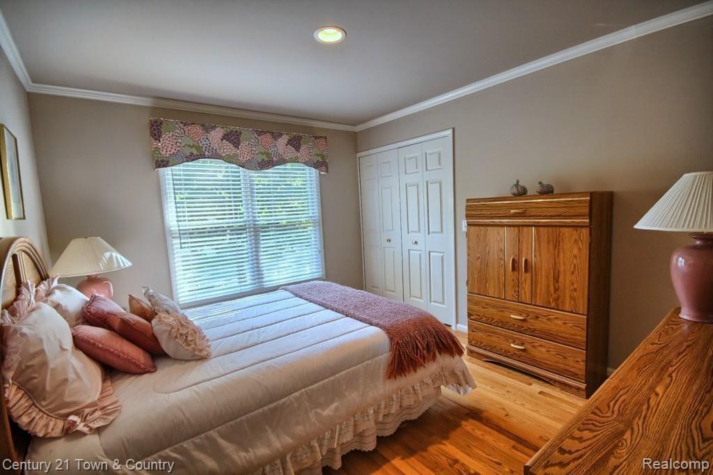 306 Drace Street Rochester, MI 48307 - Photo 21 of 30 3rd_Bedroom_2nd_View.jpg