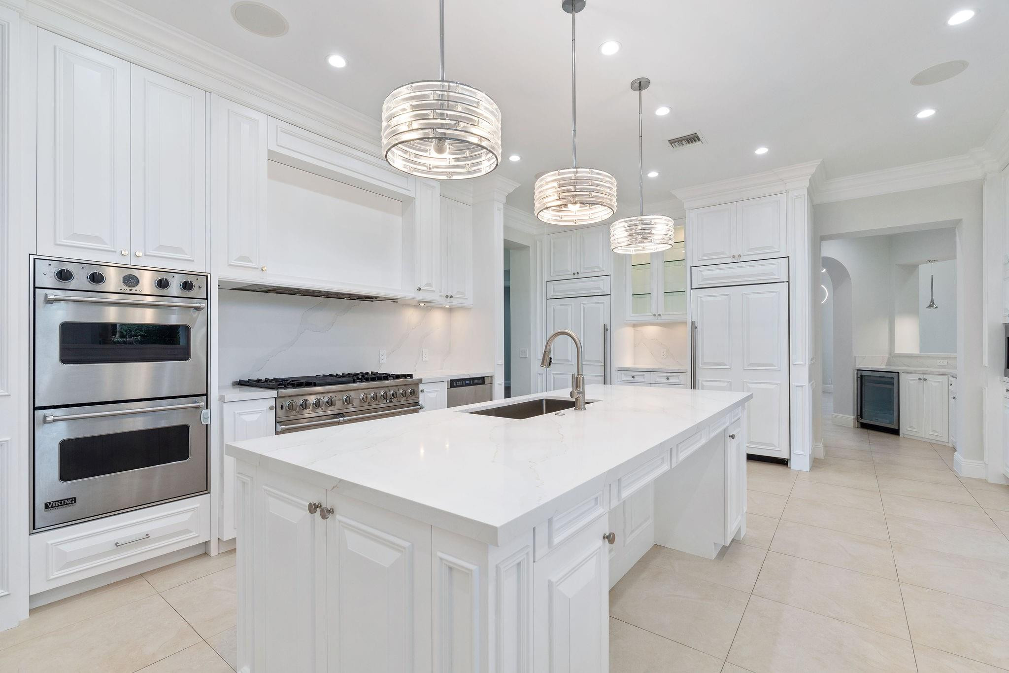 16850 Stratford Court Southwest Ranches, FL 33331 - Photo 22 of 84 KITCHEN