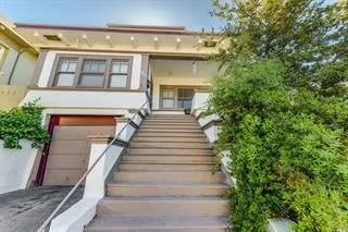 a view of entryway with a front door