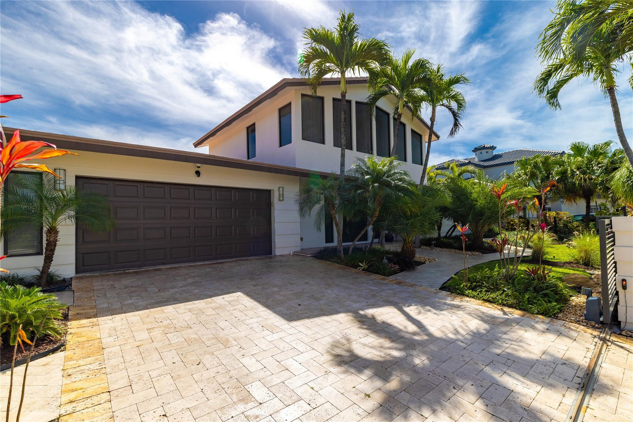 3910 Northeast 23rd Terrace Lighthouse Point, FL 33064 - Photo 4 of 69 Photo 4
