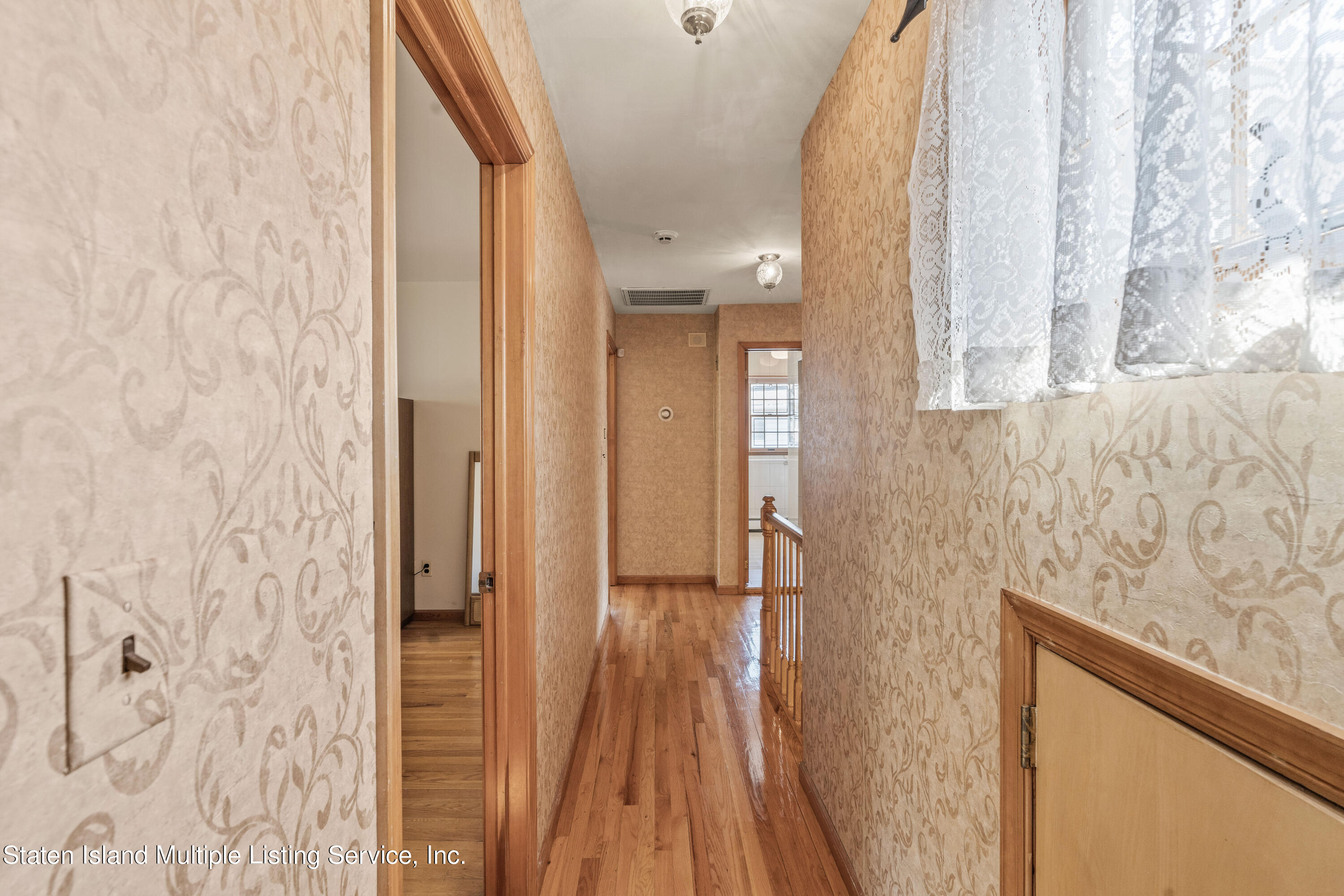 141 Grymes Hill Road Staten Island, NY 10301 - Photo 16 of 37 DSC09709