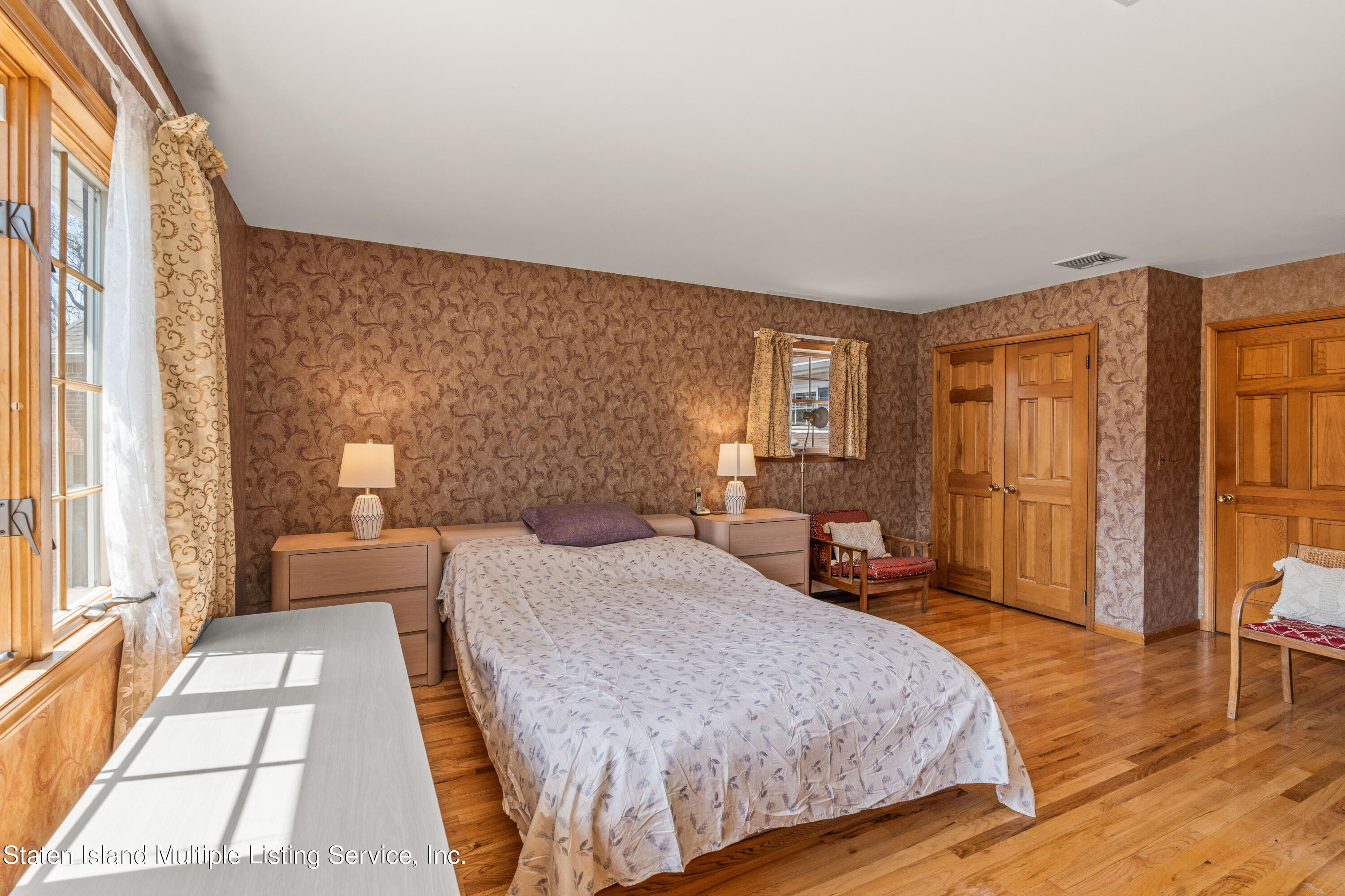 141 Grymes Hill Road Staten Island, NY 10301 - Photo 18 of 37 DSC09721