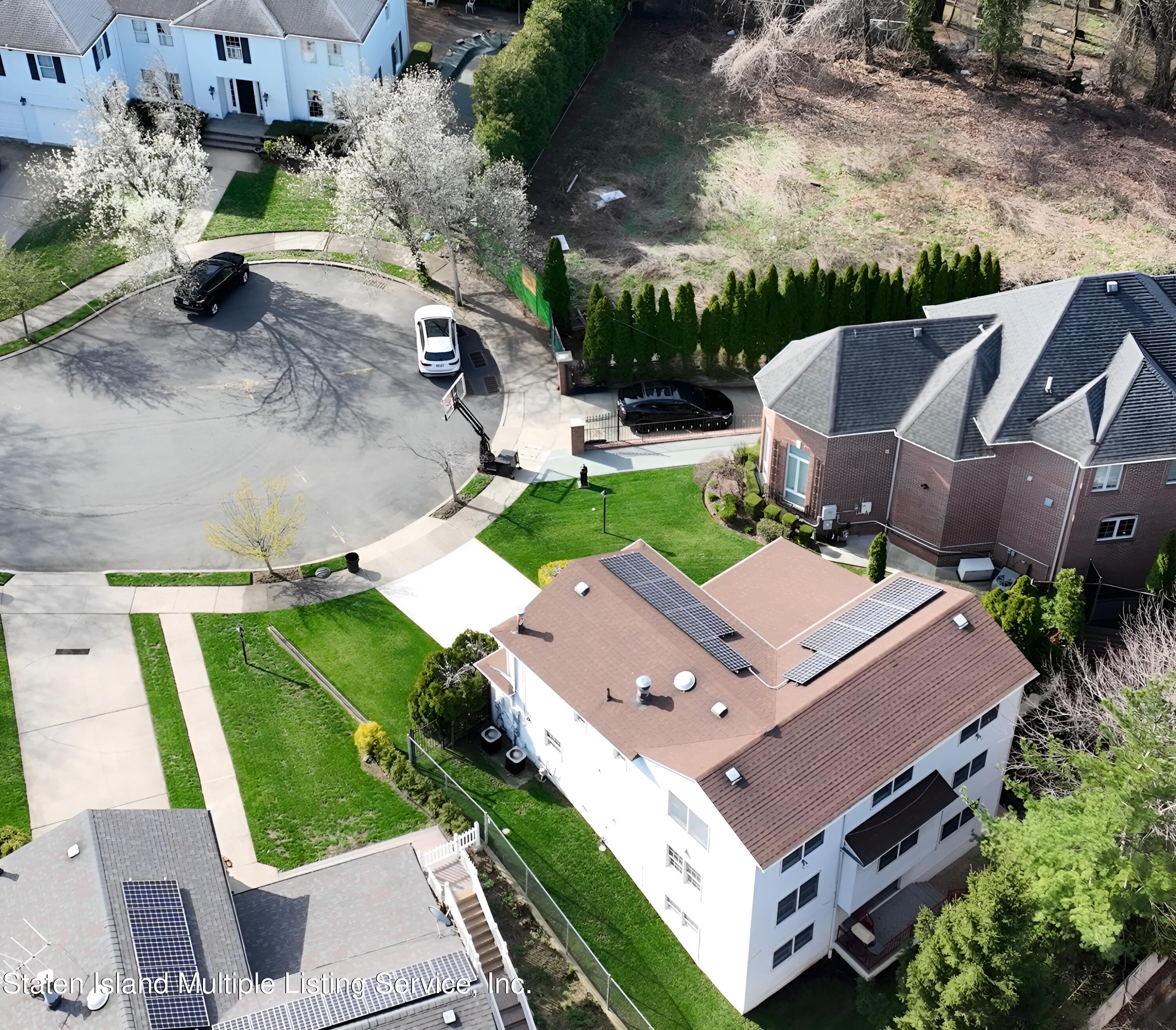 141 Grymes Hill Road Staten Island, NY 10301 - Photo 2 of 37 image1 (3)