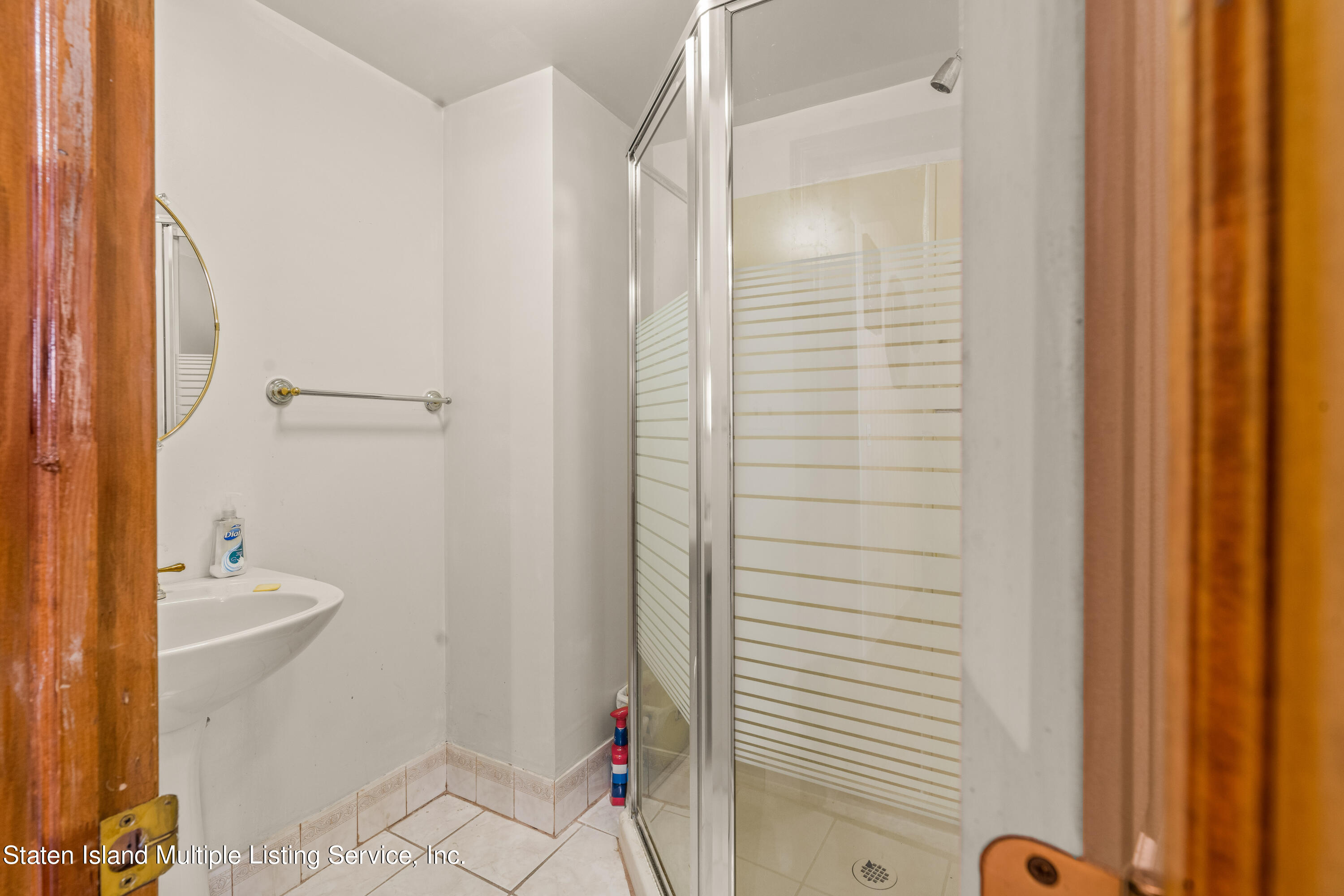 141 Grymes Hill Road Staten Island, NY 10301 - Photo 30 of 37 DSC09796