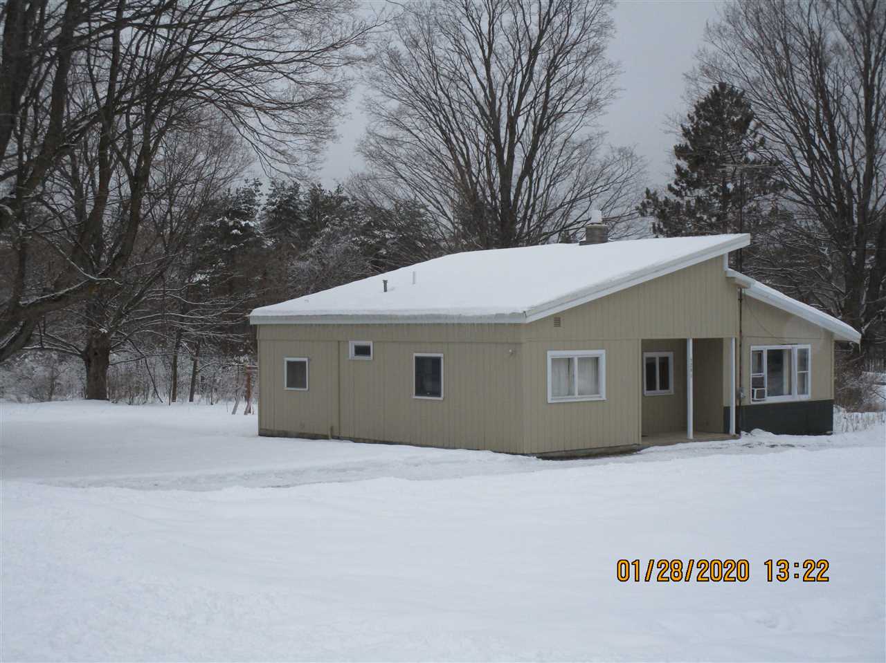 5291 Holly Road Northeast Kalkaska, MI 49646 - Photo 4 of 19 1872152-3.JPG