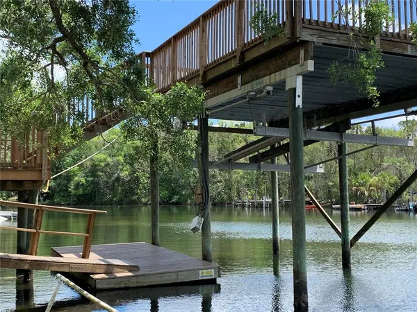 $645,000 | 1045 North Cres Drive, Crystal River, FL 34429