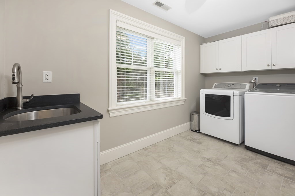 15 Notre Dame Road Bedford, MA 01730 - Photo 9 of 10 Gallery Image 9