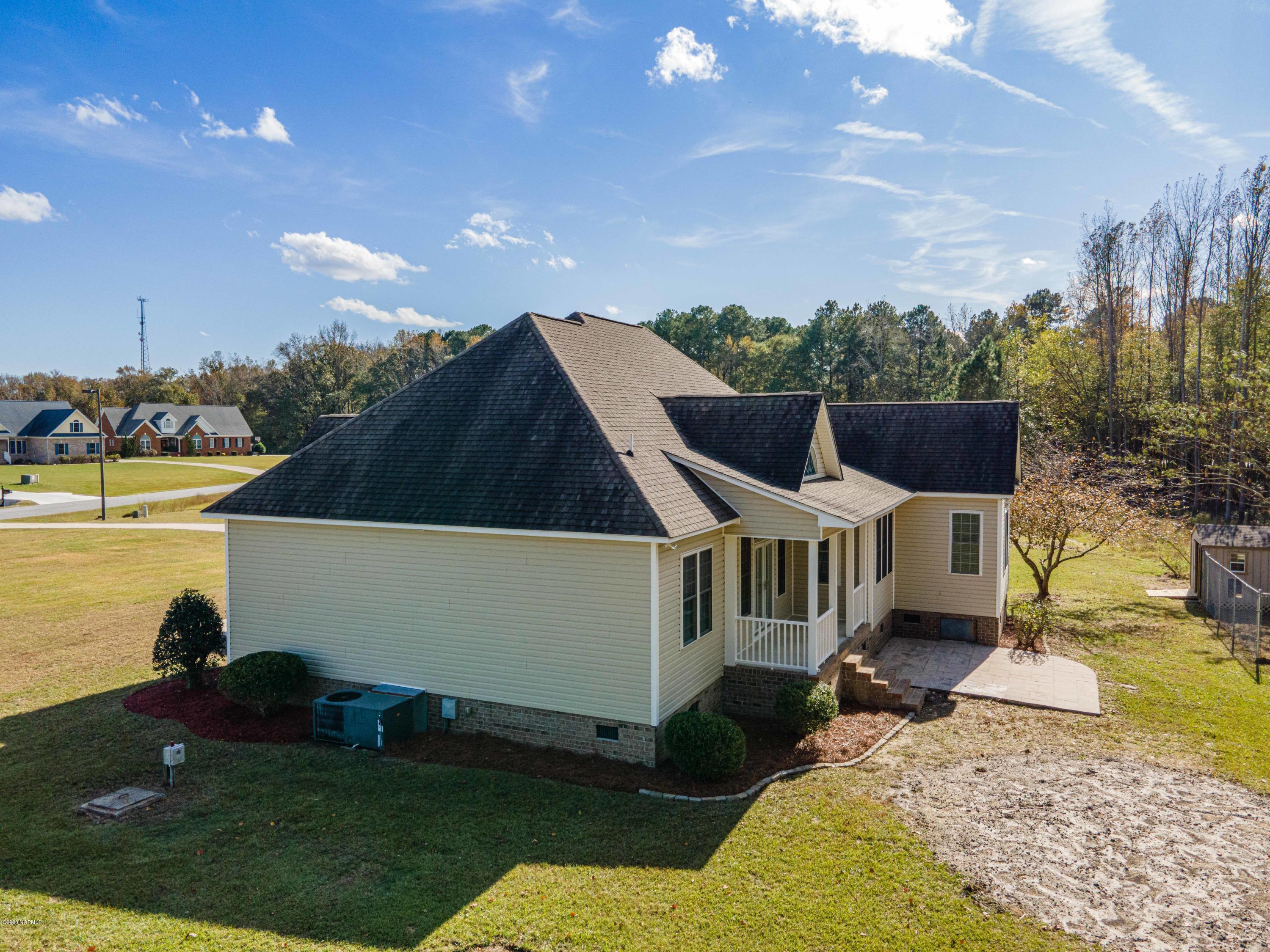 3024 Foxhall Road Farmville, NC 27828 - Photo 4 of 54 Side