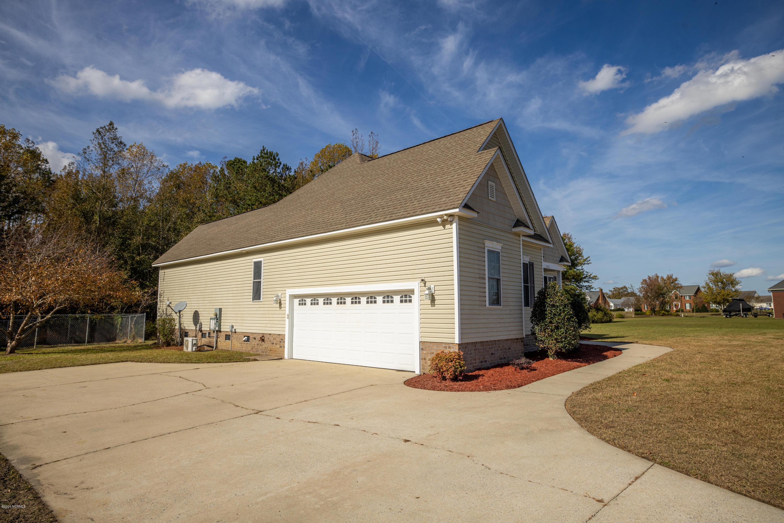 3024 Foxhall Road Farmville, NC 27828 - Photo 10 of 54 Side