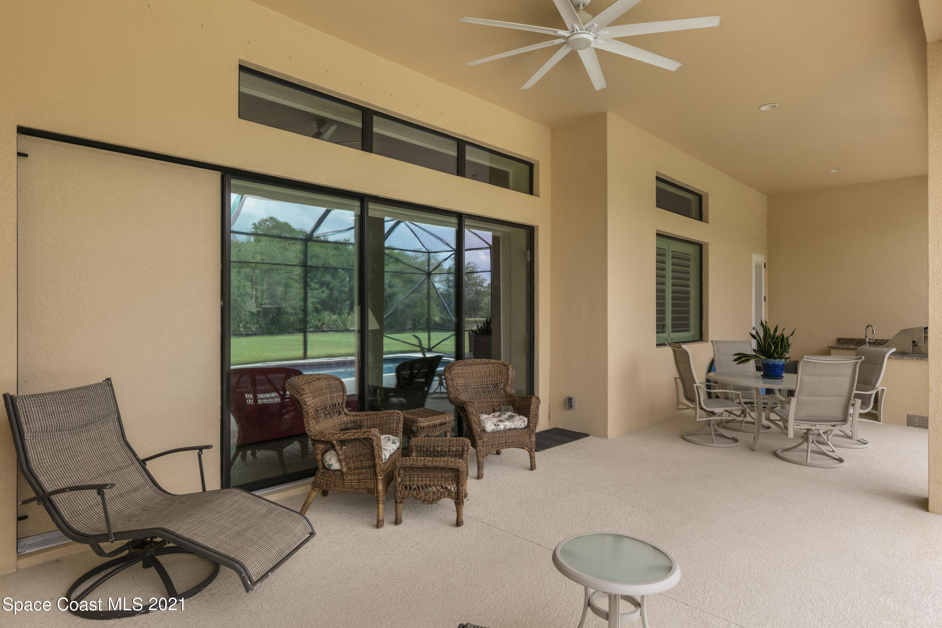 4584 Preservation Circle Melbourne, FL 32934 - Photo 19 of 34 a living room with furniture