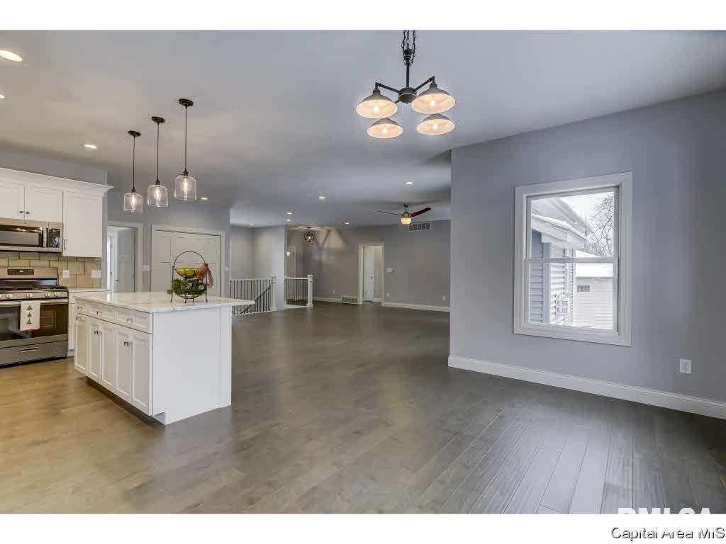 4220 Osage Road Springfield, IL 62711 - Photo 12 of 33