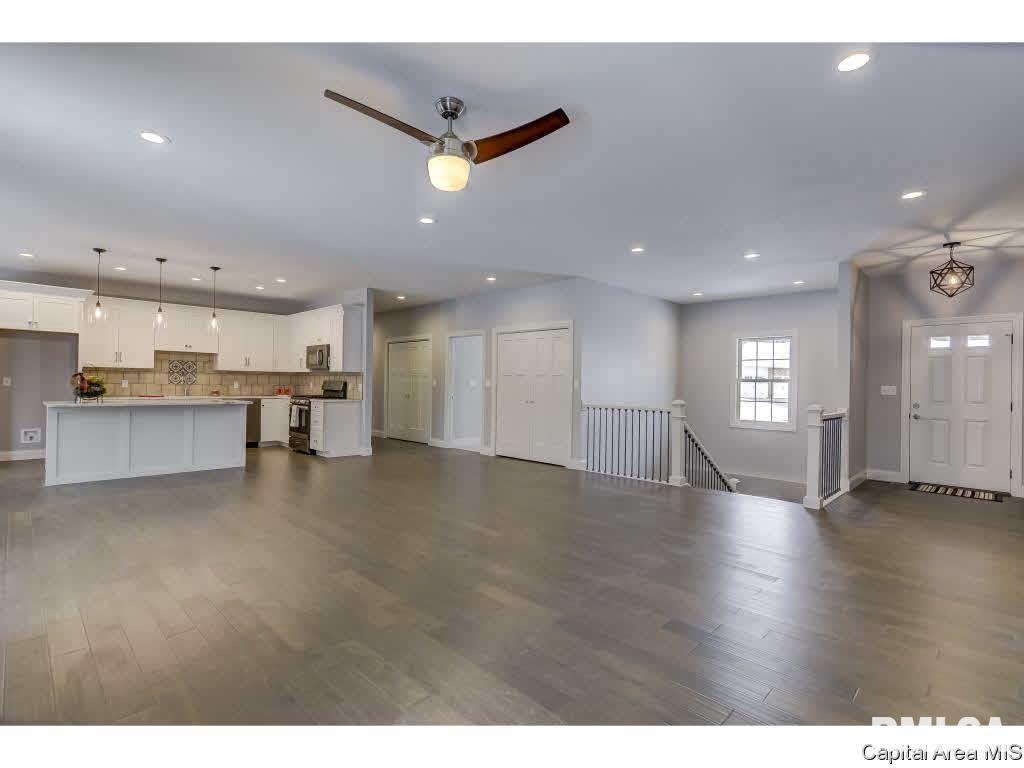 4220 Osage Road Springfield, IL 62711 - Photo 5 of 33
