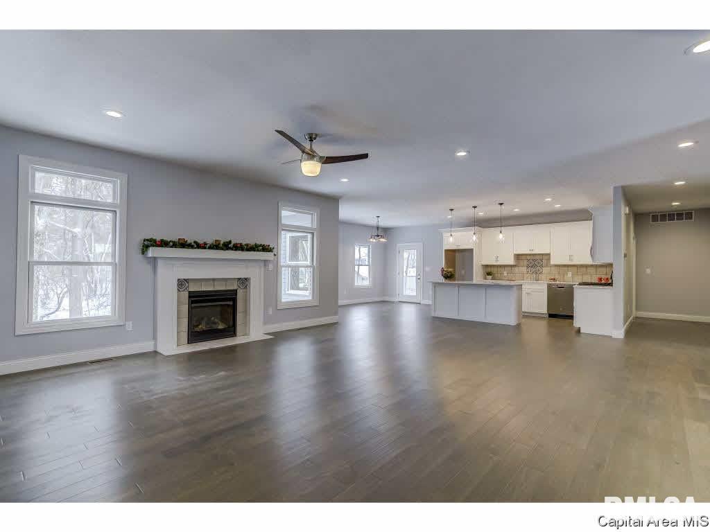 4220 Osage Road Springfield, IL 62711 - Photo 6 of 33