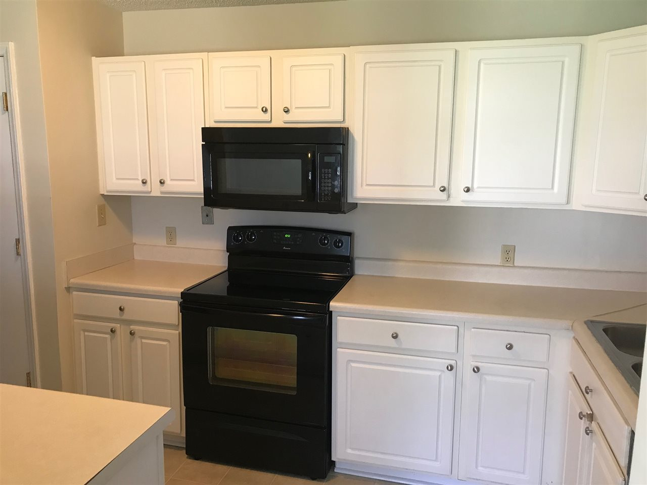 641 Bashford Road Raleigh, NC 27606 - Photo 4 of 16 Photo 4