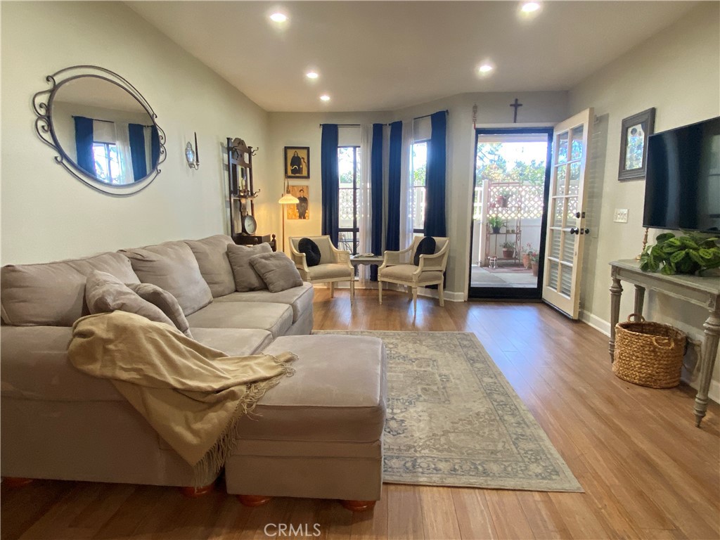 2111 Cheyenne Way, Unit 5 Fullerton, CA 92833 - Photo 5 of 19