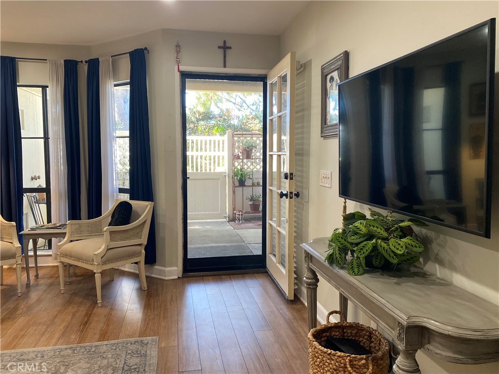2111 Cheyenne Way, Unit 5 Fullerton, CA 92833 - Photo 6 of 19