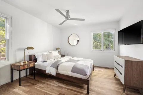 $2,195,000 | 4 Hollow Tree Lane, East Hampton, NY 11937