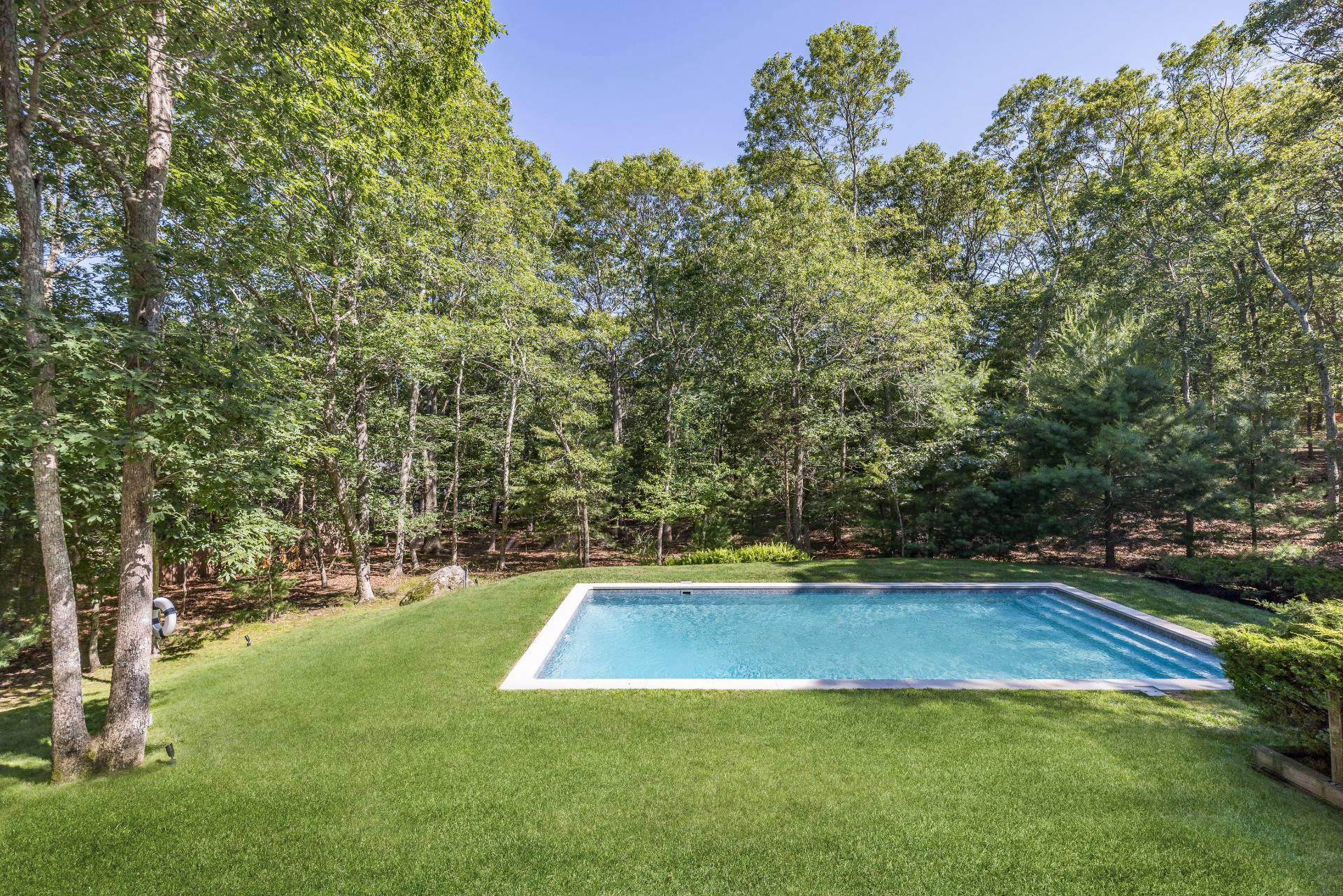 4 Hollow Tree Lane East Hampton, NY 11937 - Photo 2 of 19