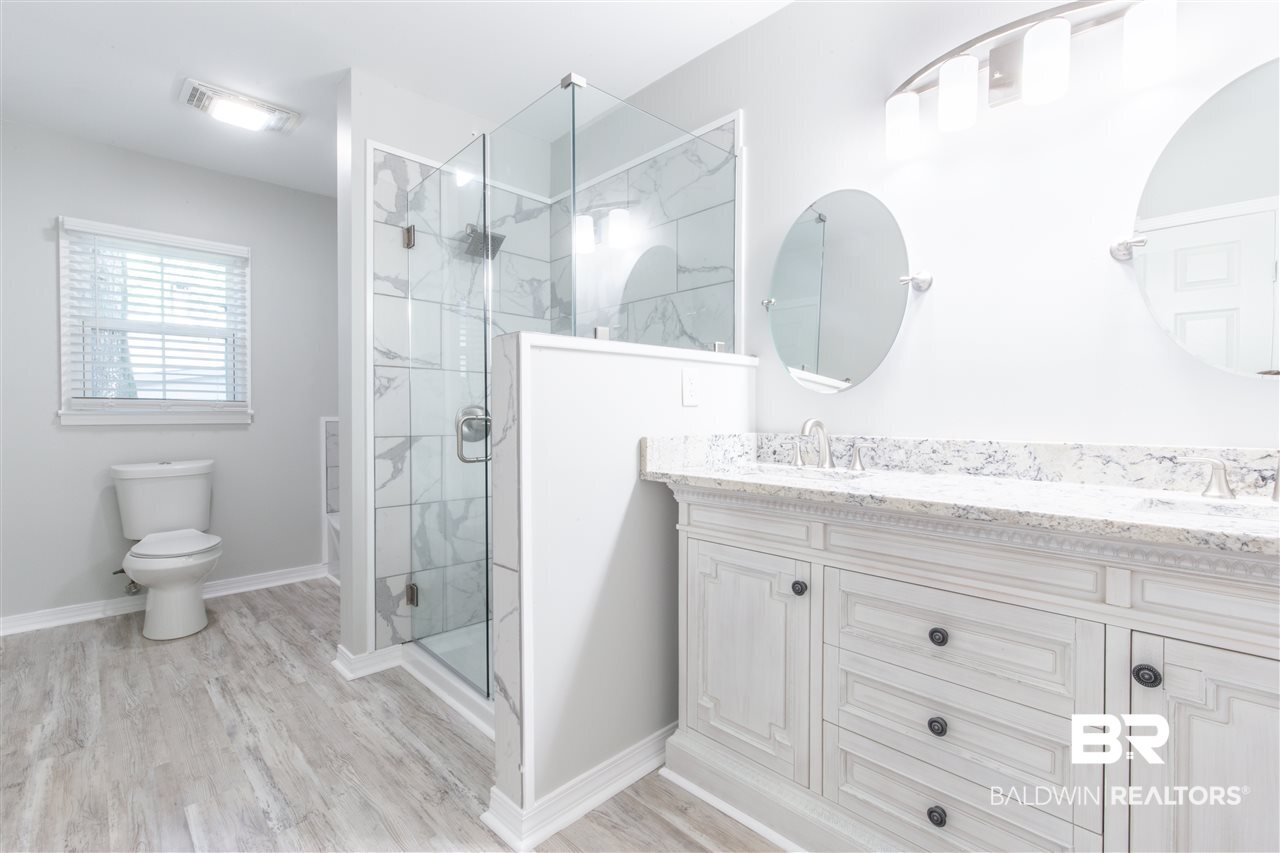 258 Jackson Boulevard Mobile, AL 36609 - Photo 5 of 31 Master Bath