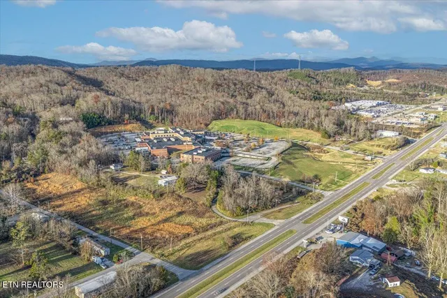 $800,000 | 2400 Roane State Highway, Harriman, TN 37748