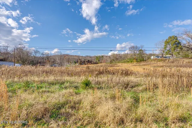 $800,000 | 2400 Roane State Highway, Harriman, TN 37748