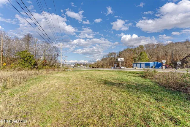 $800,000 | 2400 Roane State Highway, Harriman, TN 37748