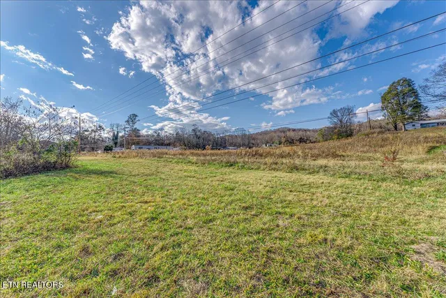 $800,000 | 2400 Roane State Highway, Harriman, TN 37748