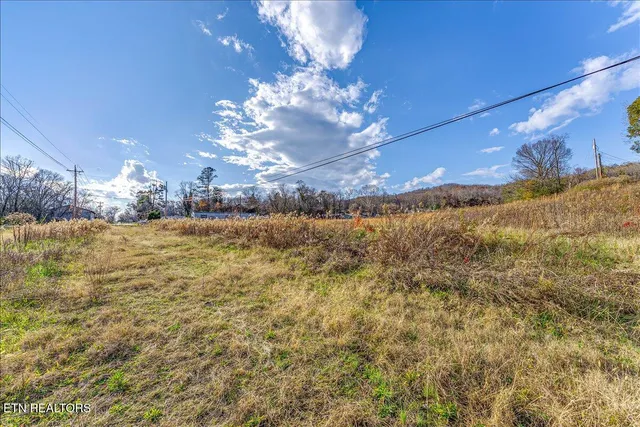 $800,000 | 2400 Roane State Highway, Harriman, TN 37748
