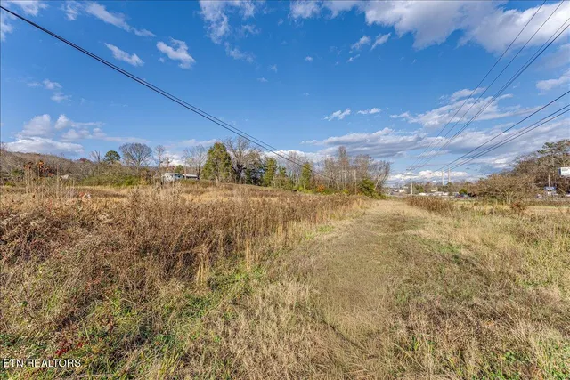 $800,000 | 2400 Roane State Highway, Harriman, TN 37748