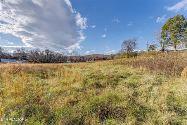 $800,000 | 2400 Roane State Highway, Harriman, TN 37748