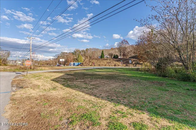 $800,000 | 2400 Roane State Highway, Harriman, TN 37748